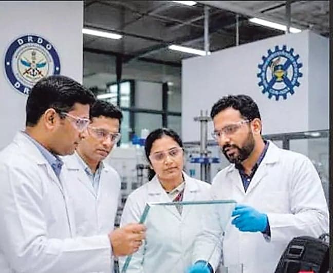  ఏకే-47 కాల్పులను తట్టుకునే గ్లాస్‌