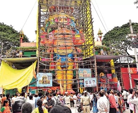 ఖైరతాబాద్‌లో గణపతి సిద్దం