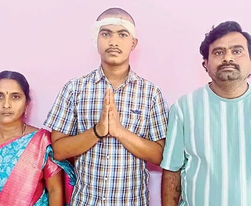 విద్యార్థికి ఉపాధ్యాయుల అండ - Udayam