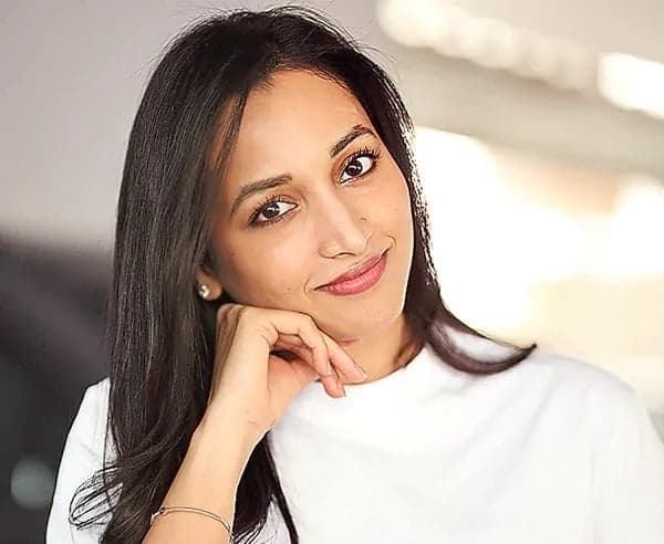 మంచి కథలను దూరం చేసుకోలేను: శ్రీనిధి
