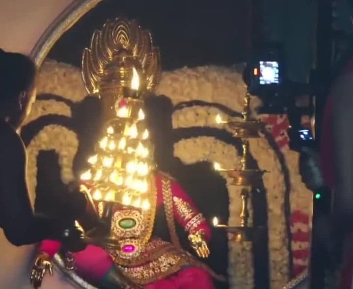 చంద్ర స్వరూపిణిగా మహాశక్తి అమ్మవారు - Udayam