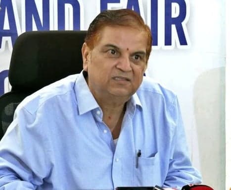 ఏపీ ఎన్నికల కమిషనర్ ప్రెస్‌మీట్ వాయిదా