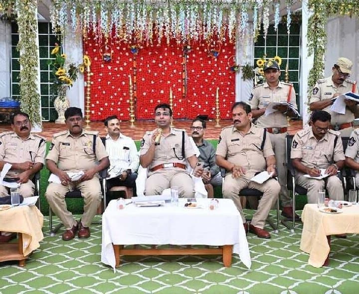 సీఎం పర్యటనతో ట్రాఫిక్ ఆంక్షలు