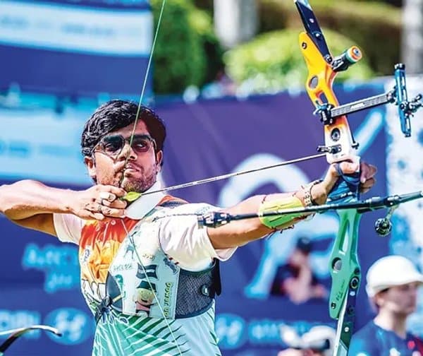 ఆసియా నంబర్‌వన్‌గా ధీరజ్