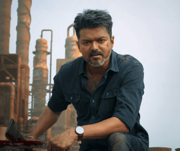 'జన నాయగన్' సినిమా చూస్తూ పట్టుబడ్డ సిబ్బంది