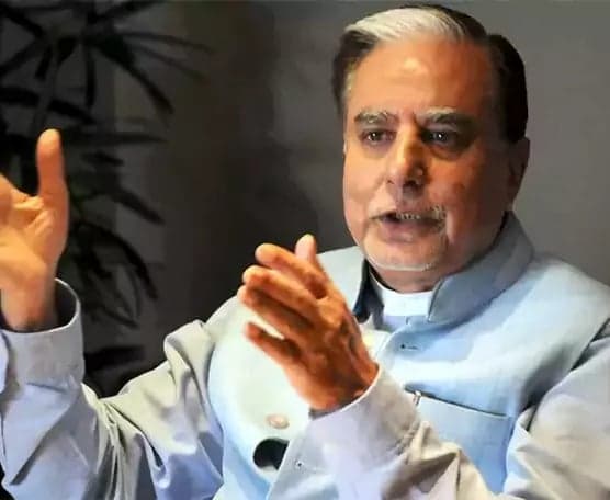 సుభాష్‌ చంద్ర కేసులో సీబీఐకి ఎన్‌సీఎల్‌టీ నోటీసులు