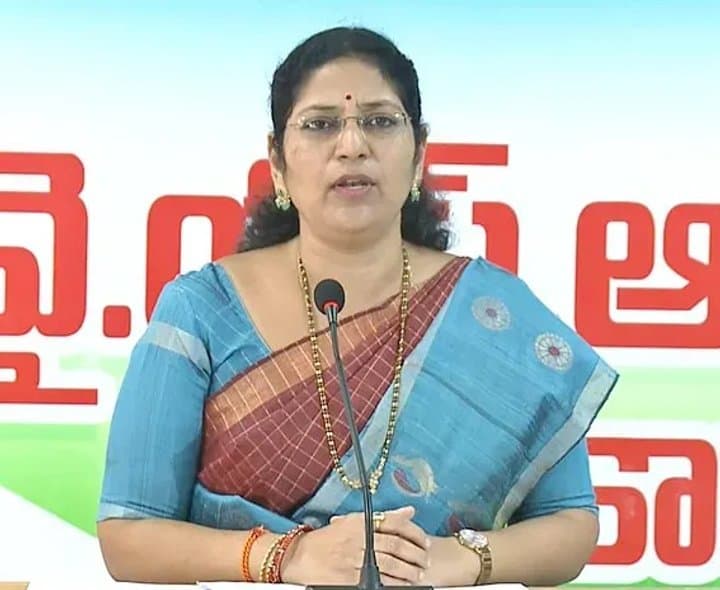 ఫ్రీ బస్సుపై కళ్యాణి విమర్శలు - Udayam