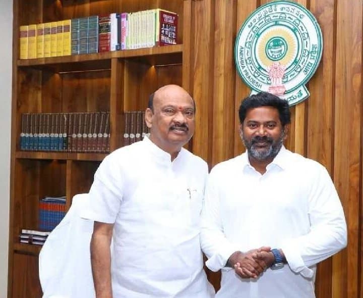స్పీకర్‌తో ఎమ్మెల్యే విజయచంద్ర భేటీ