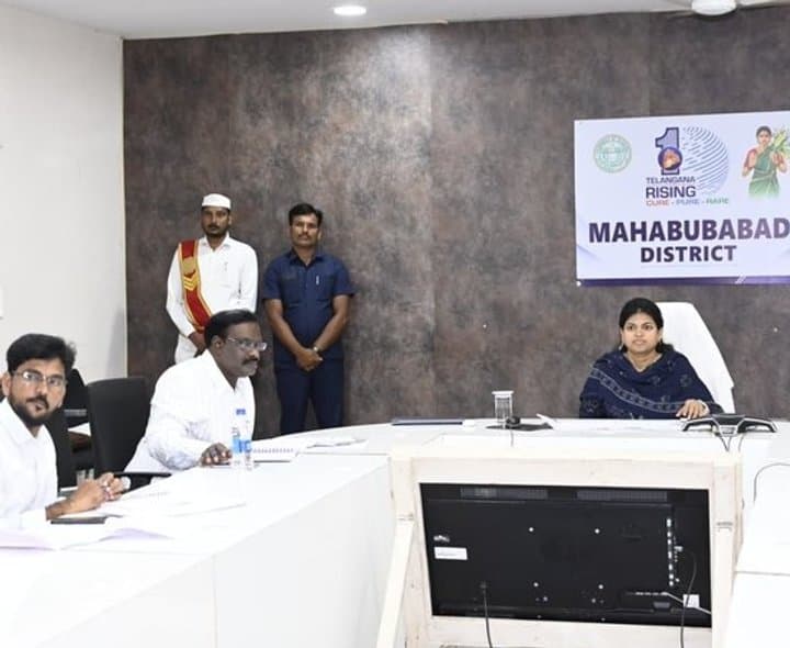 భూ సేకరణపై ఉత్తమ్‌ కుమార్ సమీక్ష