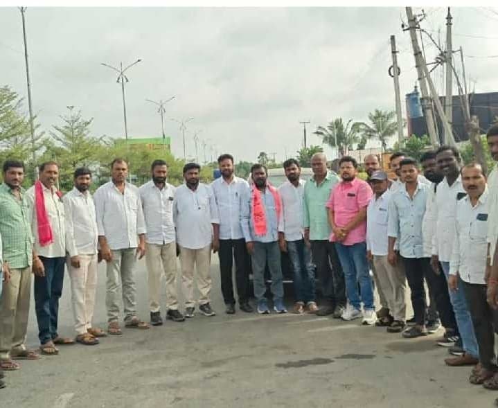 తెలంగాణ భవన్‌కు నెక్కొండ బీఆర్ఎస్ నేతలు - Udayam