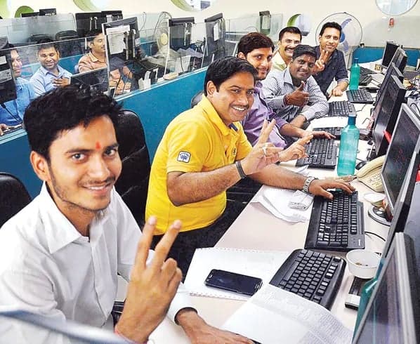స్టాక్ మార్కెట్లో కొనసాగుతున్న జోరు..