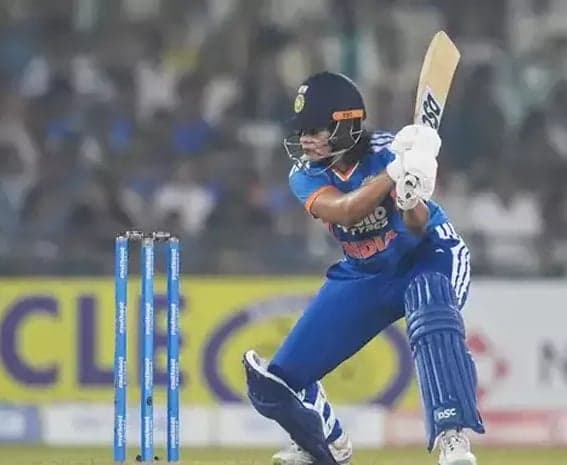షఫాలీ వర్మకు ఐసీసీ మందలింపు.. డీమెరిట్ పాయింట్‌