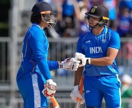 విజయాలను అలవాటుగా మార్చుకోవాలి: అభిషేక్‌