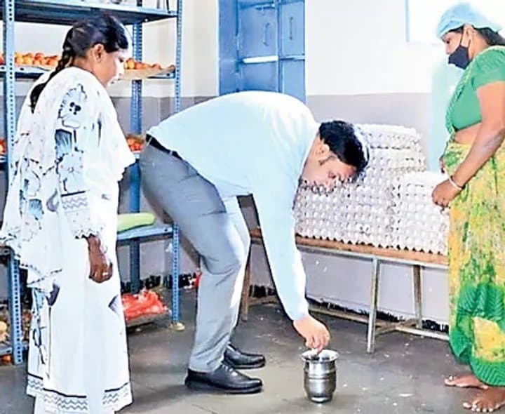 విద్యారంగంపై కలెక్టర్‌ సందీప్‌ కుమార్‌ ఝా ప్రత్యేక దృష్టి