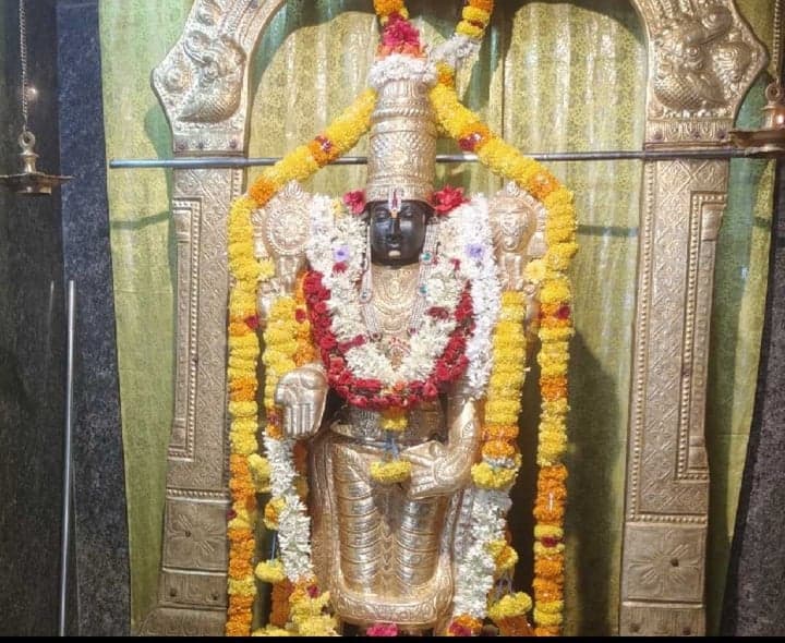 సదుంలో వేంకటేశ్వరునికి పెరటాసి పూజలు - Udayam