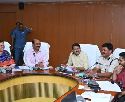 విజయనగరం ఉత్సవాలకు పకడ్బందీ ఏర్పాట్లు - Udayam