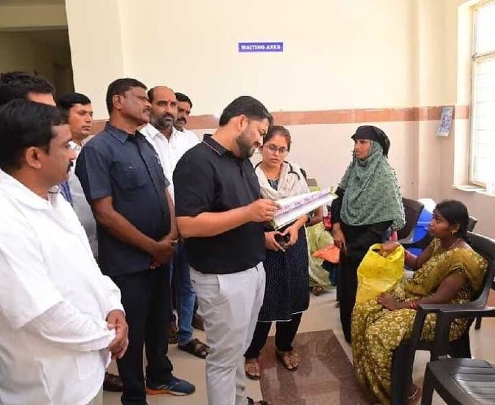 అవంచ పీహెచ్‌సీని తనిఖీ చేసిన కలెక్టర్