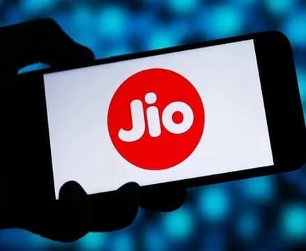 జియో రీఛార్జ్ ధరలు 12% పెంపు?