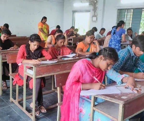 గురుకులాల్లో ఉచిత జేఈఈ, నీట్‌ శిక్షణ