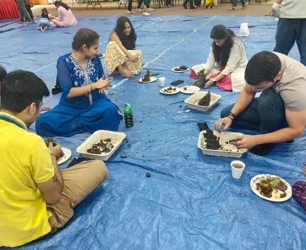 కాన్సాస్‌లో మట్టి వినాయకులు