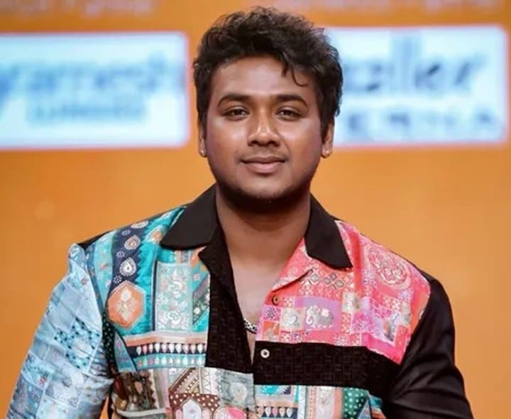 రాహుల్ సిప్లిగంజ్‌ సహా 11 మందిపై విశాఖలో కేసు