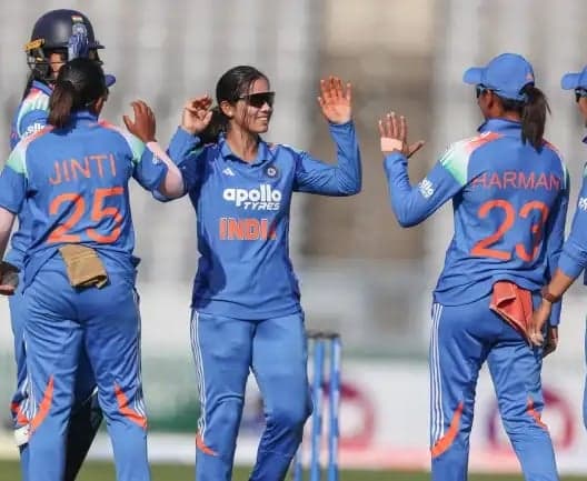 వైష్ణవి శర్మ విజృంభణ.. 131కే జింబాబ్వే ఆలౌట్‌!