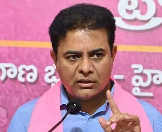 సబిత, కార్తీక్ రెడ్డి హౌస్ అరెస్ట్‌పై కేటీఆర్ ఆగ్రహం