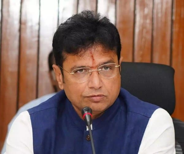 కాళేశ్వరం ప్రాజెక్టుపై మంత్రి శ్రీధర్‌బాబు విమర్శలు