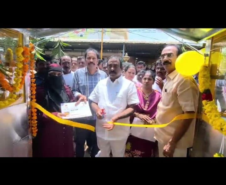 కావలిలో మహిళలకు స్వయం ఉపాధి కార్టులు