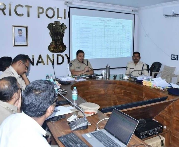 పోలీసులకు ఎస్పీ కీలక ఆదేశాలు