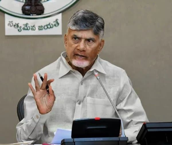 సాయికృష్ణ అదృశ్యం: బాధితులకు సీఎం భరోసా - Udayam Digital