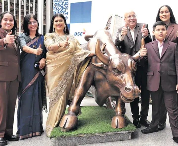 లాభాలతో ముగిసిన లలితా జువెలరీ షేర్ 