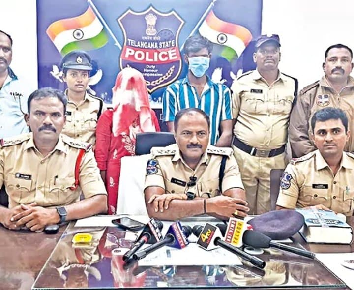 మామ హత్య కేసులో కోడలు, ప్రియుడు అరెస్ట్