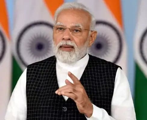 మన్‌కీ బాత్‌ నాకు పవిత్ర యాత్ర లాంటిది: ప్రధాని మోదీ - Udayam