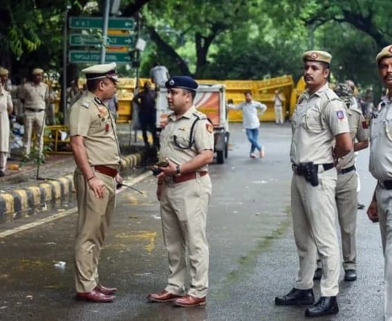 జంతర్‌మంతర్‌ నిరసనలు.. పోలీసుల నిర్ణయం