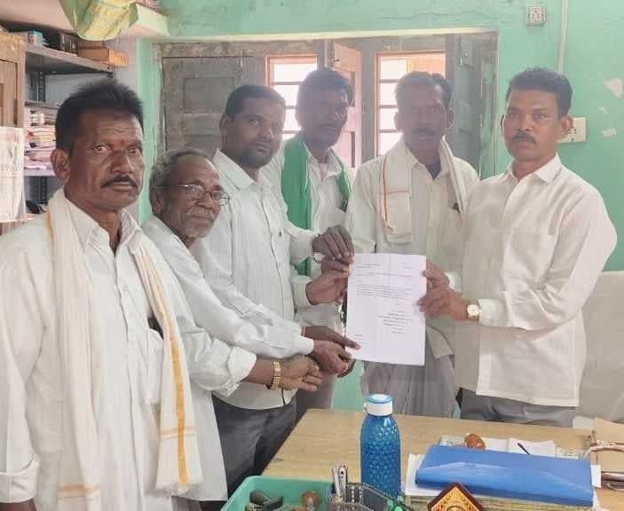 జెండా గద్దె నిర్మాణానికి స్థలం కేటాయించండి - Udayam