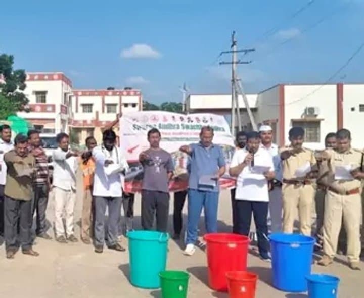 బద్వేల్‌లో స్వర్ణాంధ్ర-స్వచ్ఛాంధ్ర అవగాహన ర్యాలీ