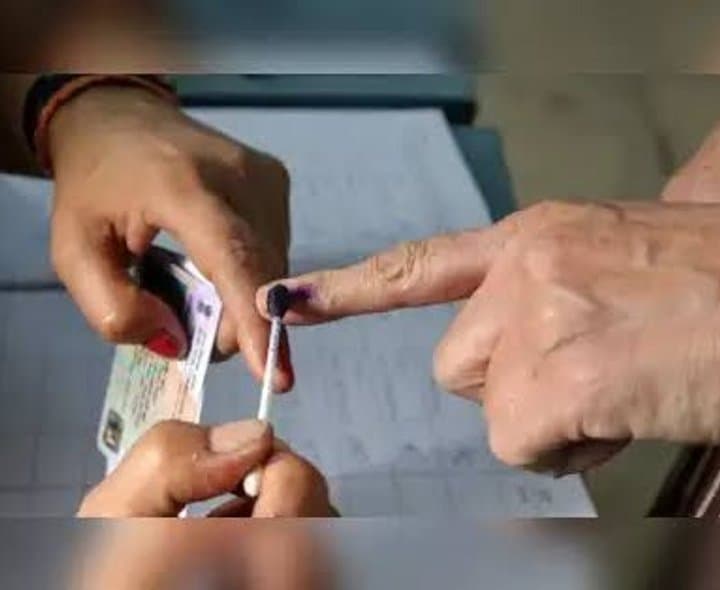 ప్రత్యేక ఓటర్ల జాబితాలో 26,121 ఓట్లు మాయం