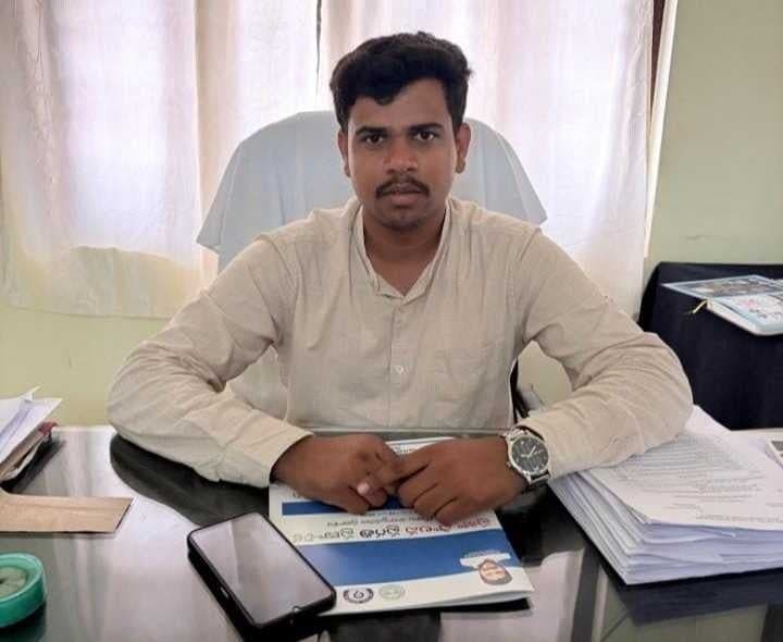 అలంపూర్‌లో ఇద్దరు మున్సిపల్‌ సిబ్బంది సస్పెన్షన్‌ - Udayam