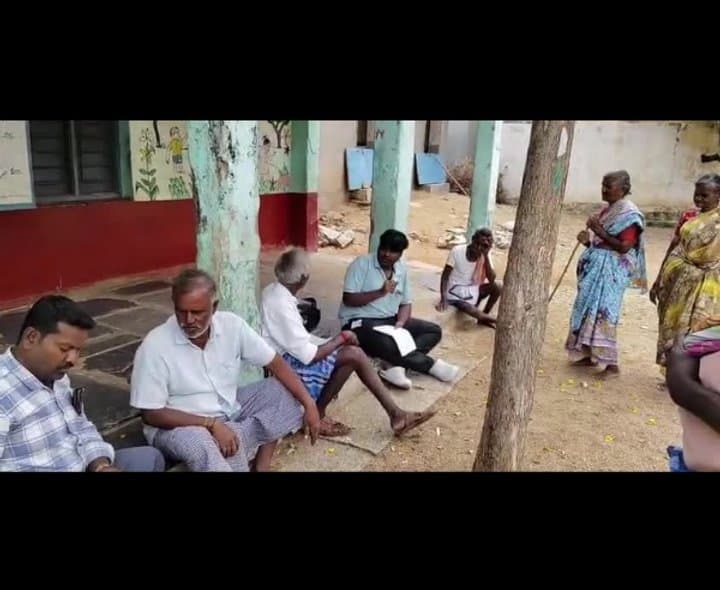 ఉచిత కంటి శిబిరంలో 30 మందికి పరీక్షలు