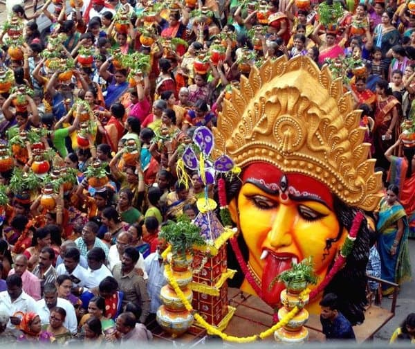 నగరంలో బోనాల జాతర హంగామా