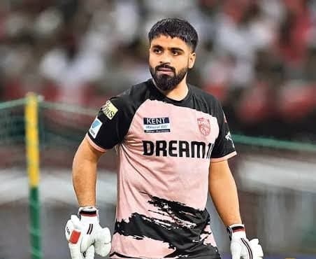 హైదరాబాద్‌పై పంజాబ్‌ పైచేయి.. 289/6