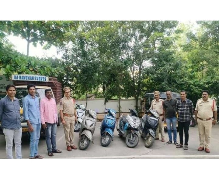 4 బైక్‌లు చోరీ చేసిన బాలుడు పట్టివేత