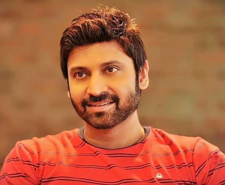 ‘నువ్వే కావాలి’ మిస్ కావడం ఇప్పటికీ బాధే.. సుమంత్