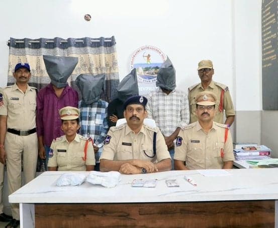 హత్య కేసును ఛేదించిన పోలీసులు