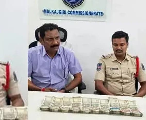 కీసరలో ఏసీబీ దాడులు - Udayam
