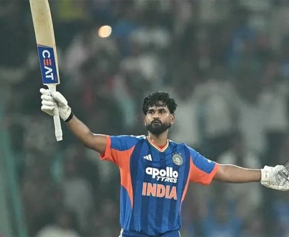 శ్రేయస్‌ ముందు అరుదైన రికార్డులు