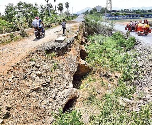 కూటమి పాలనలో వాగు వంతెన నిర్మాణం