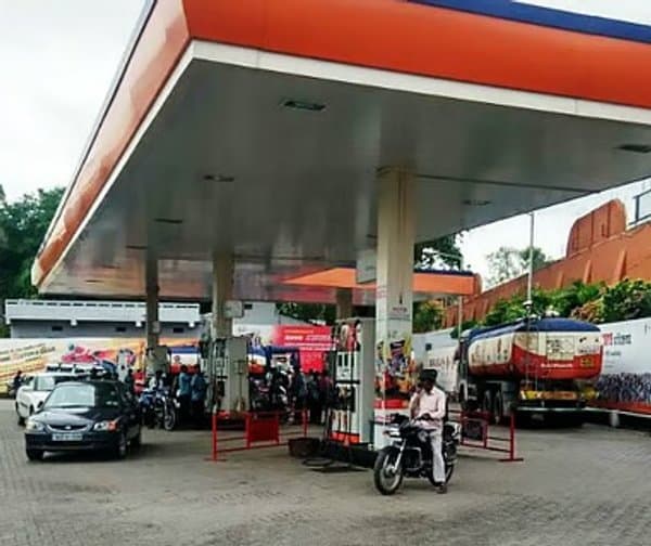 స్థిరంగా కొనసాగుతున్న ఇంధన ధరలు