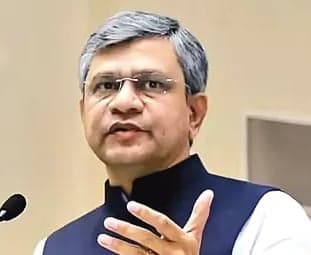 డీప్‌ఫేక్‌లతో సమాజంలో సమస్యలు